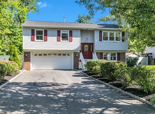 53 Field Ave, Red Bank, NJ 07701