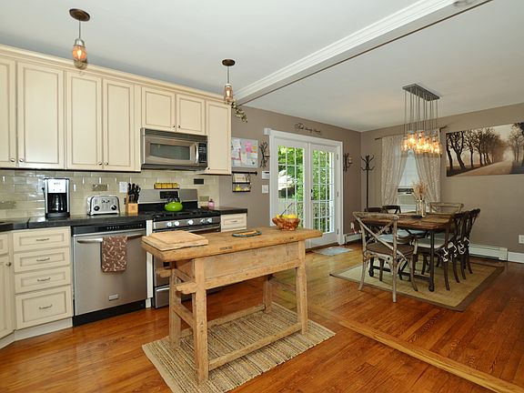 5th image of 18 Hilden St