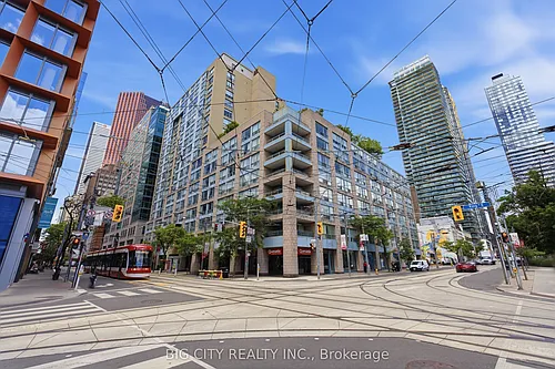 92 King St E #803 Photo 1