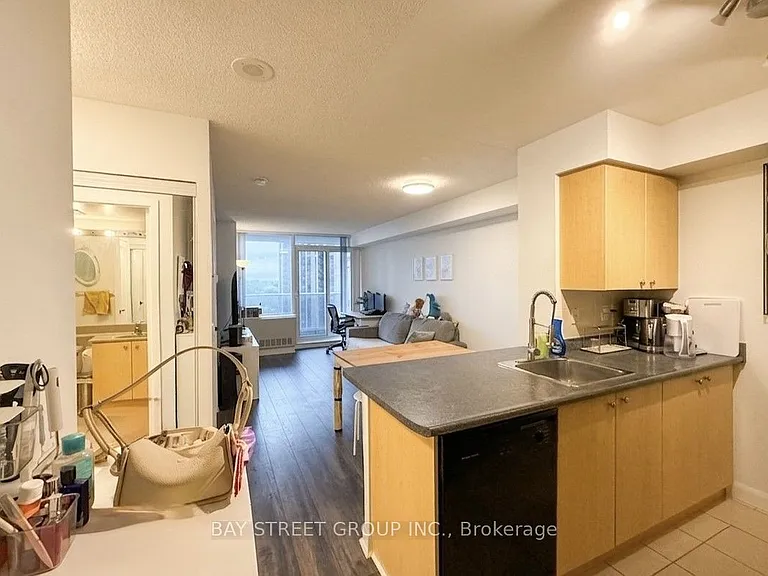 4968 Yonge St #1202 — Photo 3