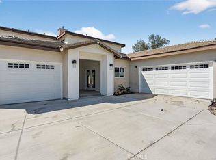 16015 Ceres Ave, Fontana, CA 92335