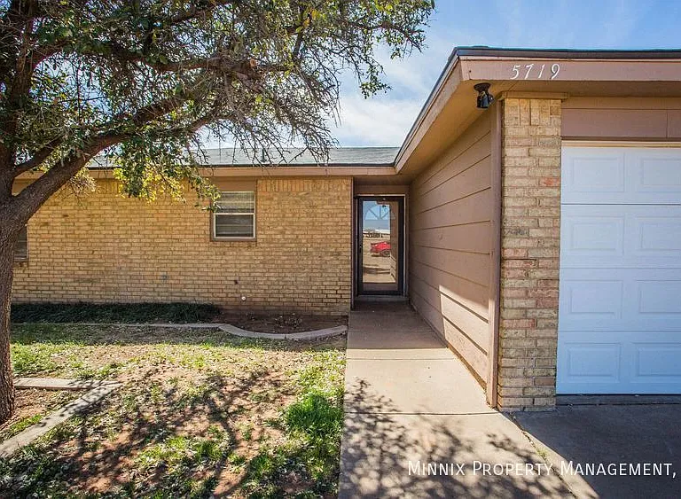 5719 Itasca St — Photo 3