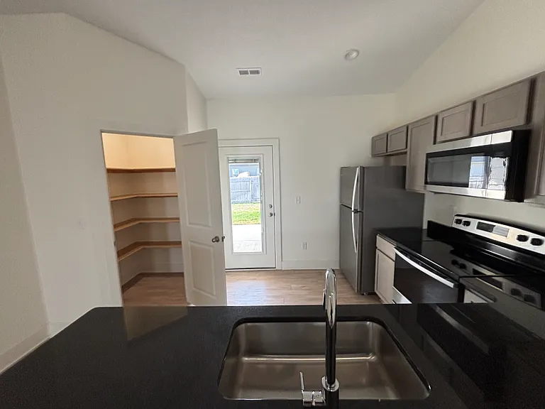 1711 S Hickory Creek Ct — Photo 5
