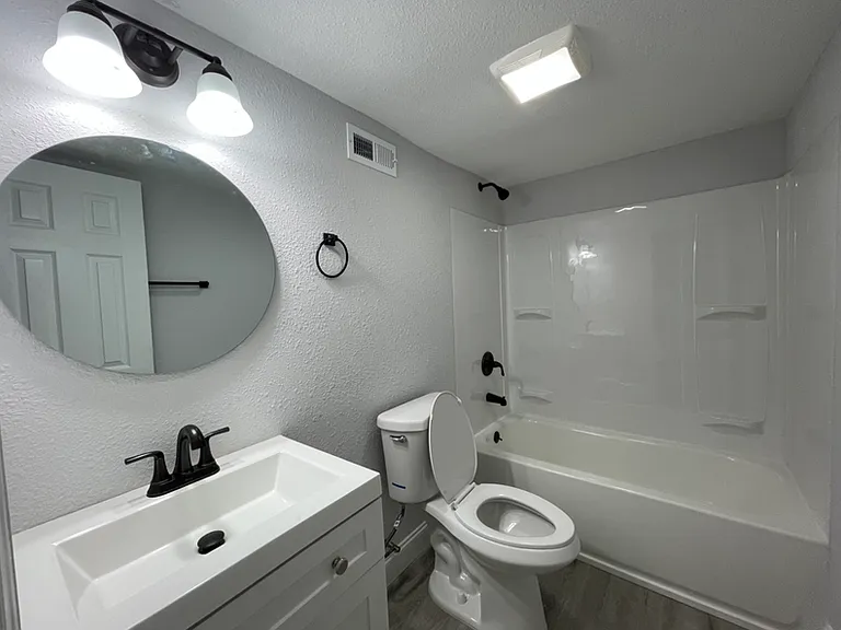 3106 Greenway Dr #2 — Photo 6