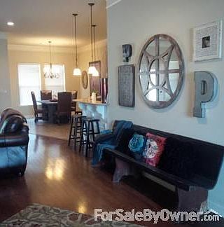 View from dinning area
						:
						to the right is the laundry room, garage and up stairs storage