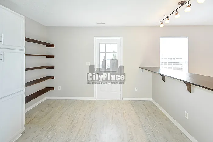 5639 Wood Hollow Dr — Photo 9