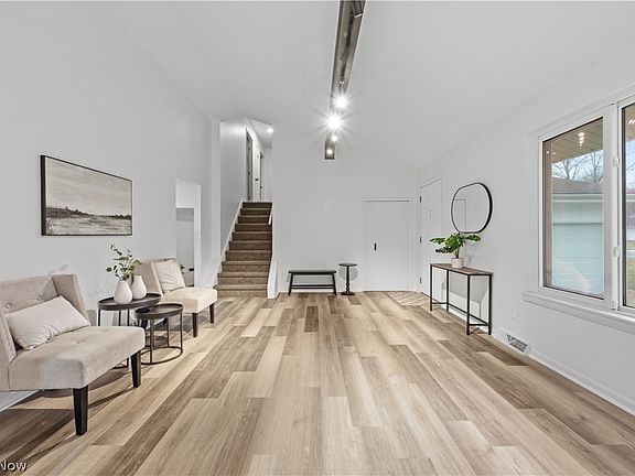 5th image of 4633 Hickory Ridge Ave