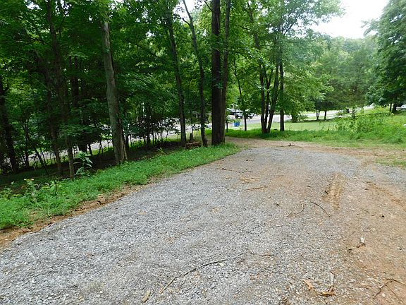 4th image of 324 Oriole Dr