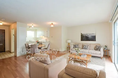 2649 NE Wasco St Photo 1