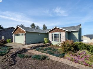 900 Bearberry Ln, Oceanside, OR 97134