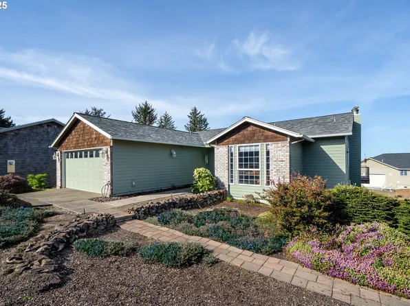 900 Bearberry Ln, Oceanside, OR 97134