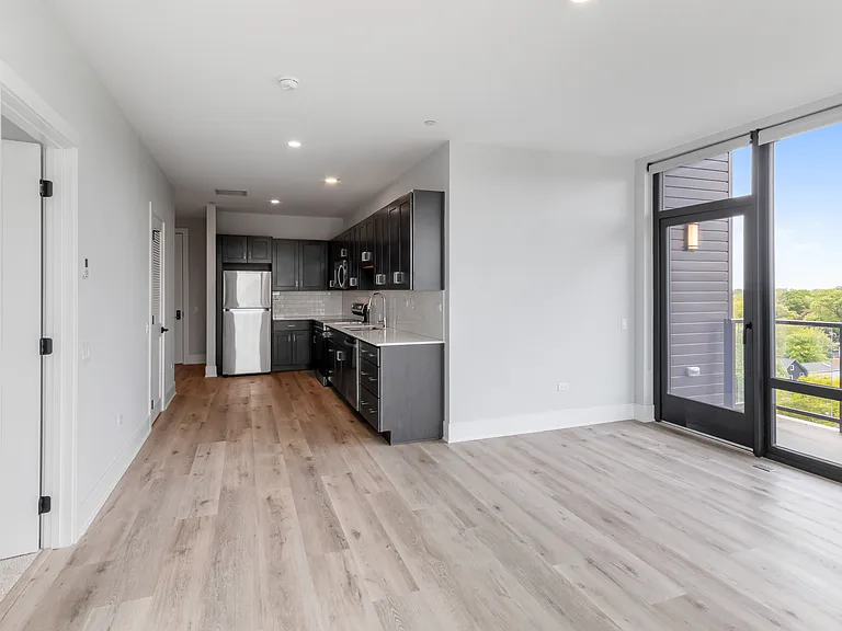 The Pierce At 7 Van Buren — Photo 22