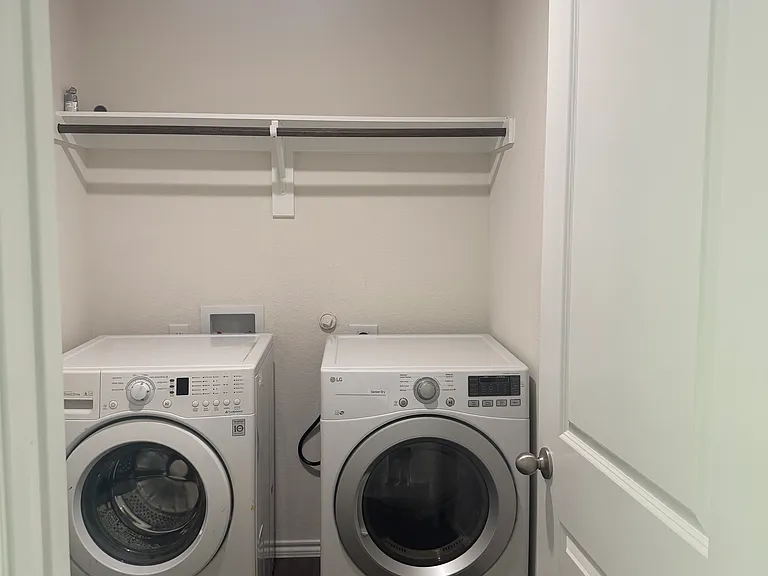 711 Cistern Way — Photo 8