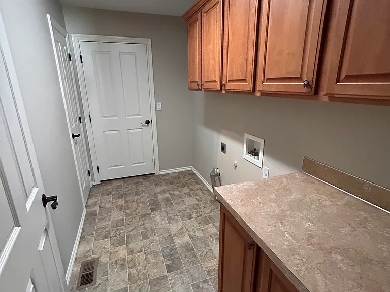 1022 S 88th Ave — Photo 10