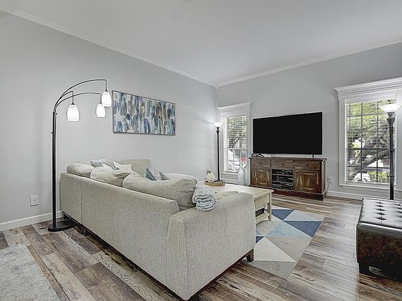 5th image of 10431 High Hollows Dr APT 116