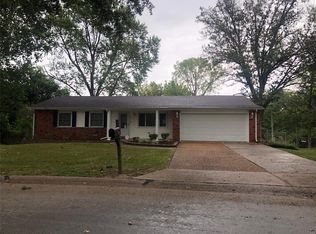 11830 Jenner Ln, Saint Louis, MO 63138