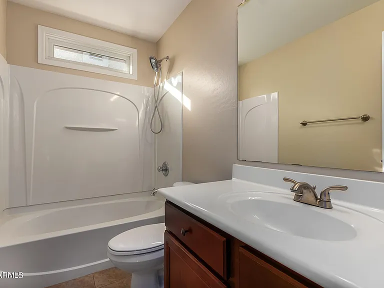 2343 E Sunland Ave — Photo 15