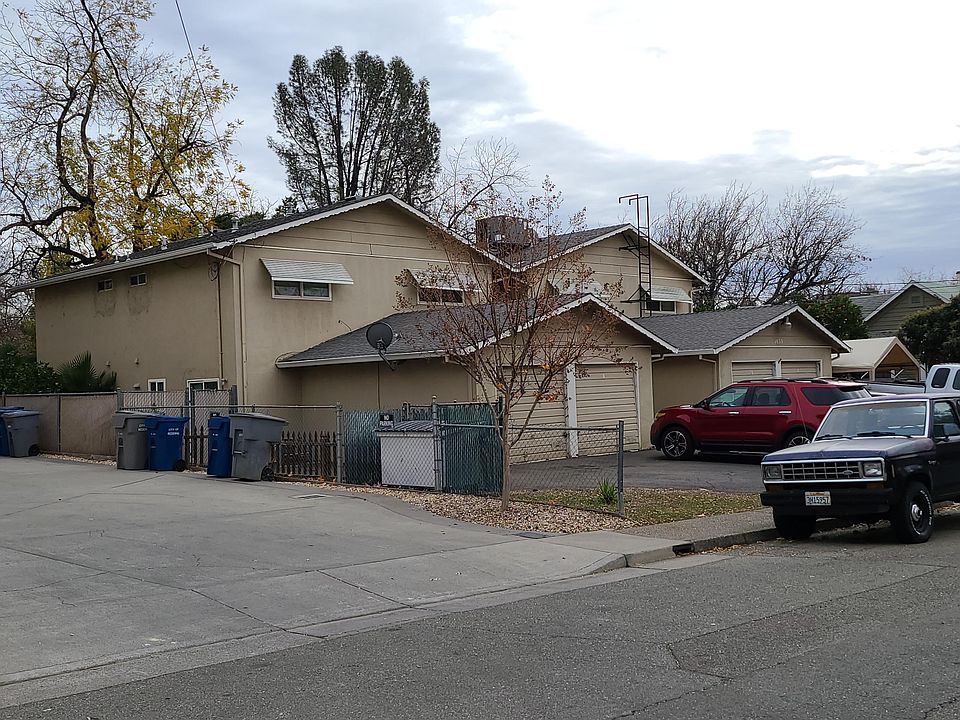 2nd image of 1031 Pine St