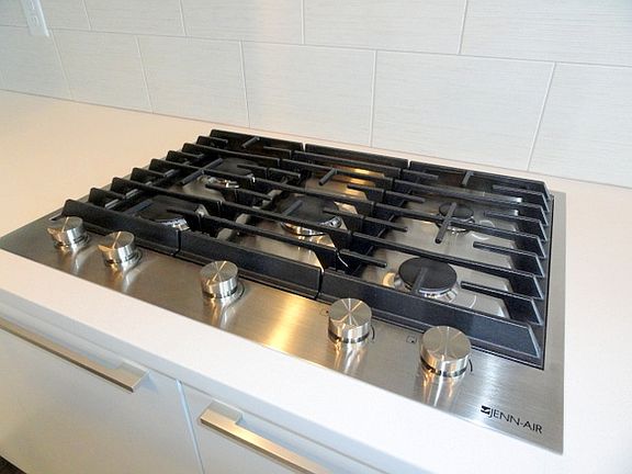 JennAir 5 burner stove