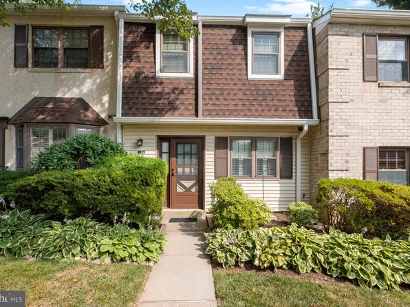 214 Glen Pl #214, Elkins Park, PA 19027