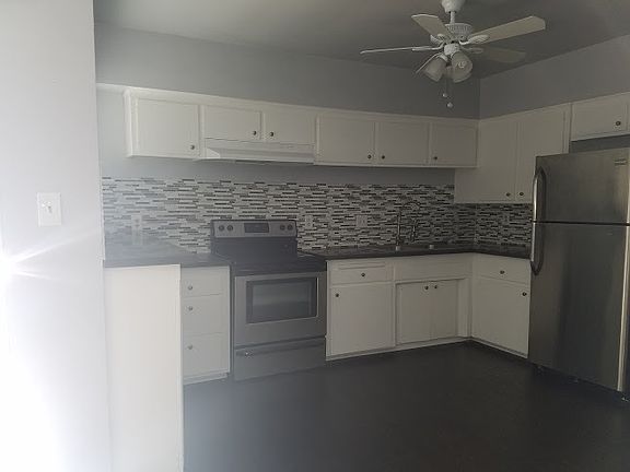 3rd image of 1175 E 2nd Street # Fl 1ST
