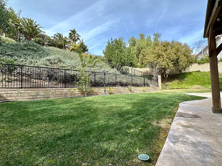 29131 N Black Pine Way — Photo 34