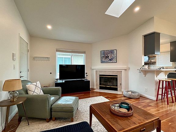 2nd image of 4359 Louisiana St APT 7