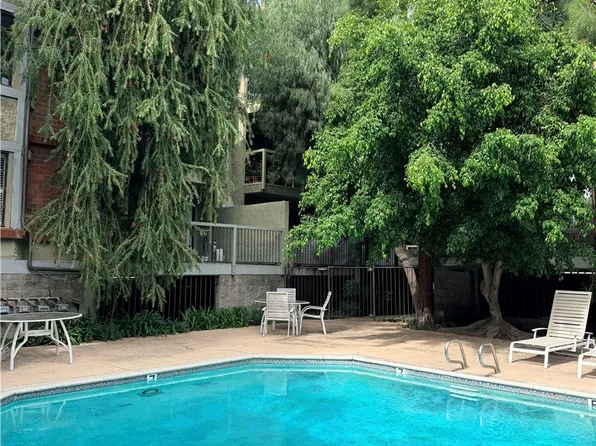 18324 Clark St Unit 120, Tarzana, CA 91356