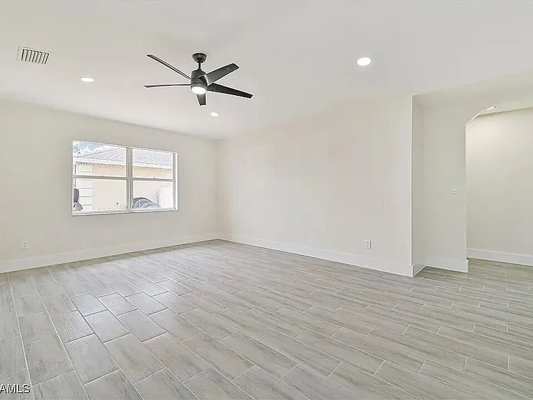 4733 28th St SW — Photo 9