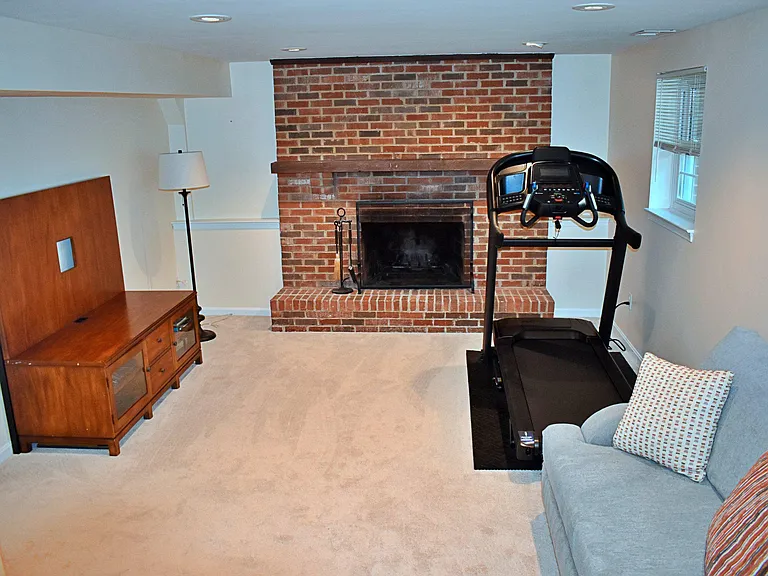 8097 Winding Way Ct — Photo 27