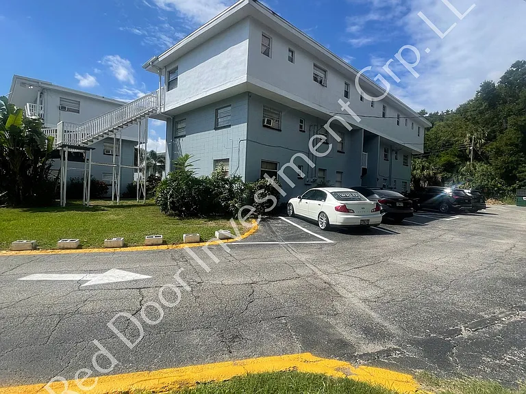 **August Move In Specials Riverside Apartments - Minutes to the River - Studio's, 1 Bedrooms, 2 B... — Photo 17
