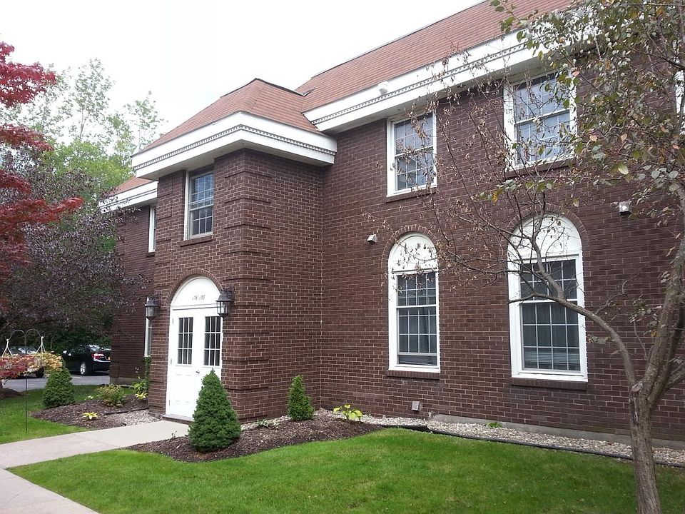1st image of 138 Charter Oaks Dr