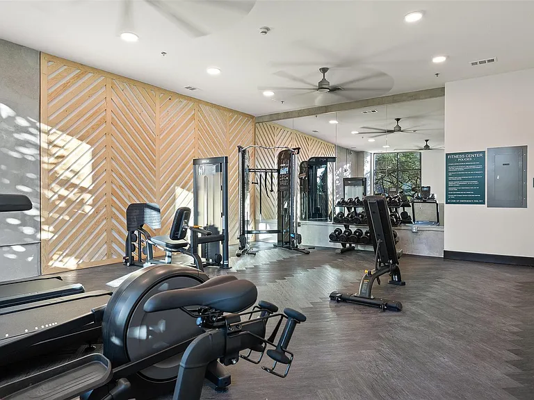 2500 Longview St #222 — Photo 38