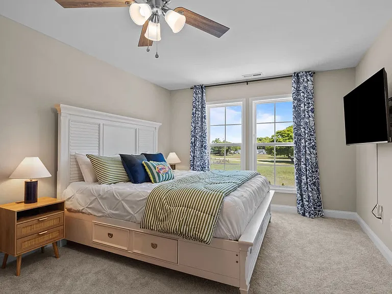 172 Coastline Cir — Photo 5