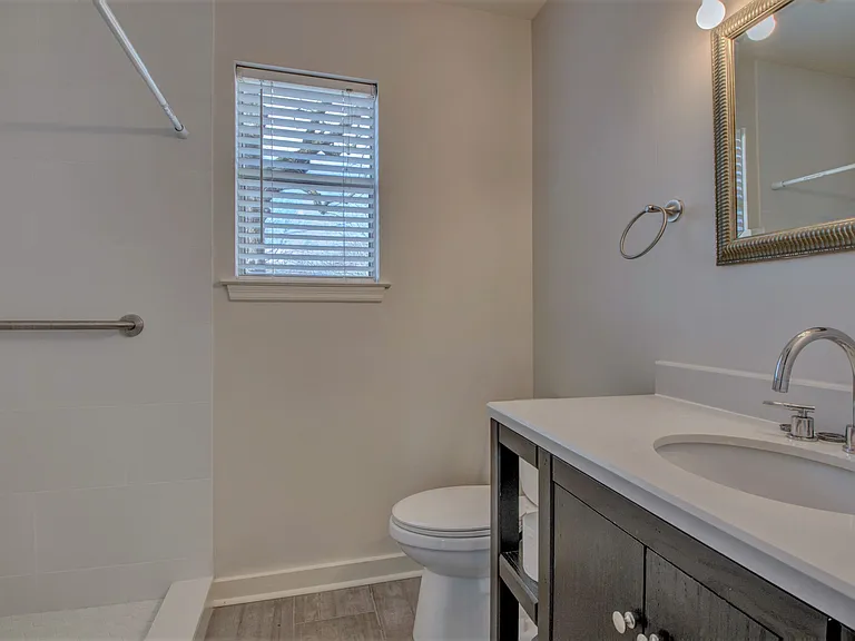 2216 N Arthur St — Photo 30