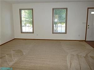 3rd image of 2317 Glencroft Dr