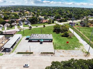 215 S Broadway St, La Porte, TX 77571