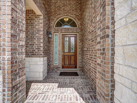 4th image of 17542 Woodfalls Ln