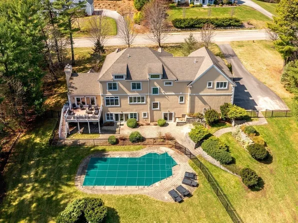 257 Country Club Way, Kingston, MA 02364