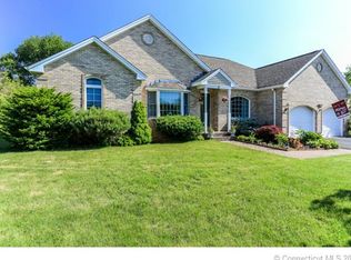 8 Raspberry Hl, Berlin, CT 06037