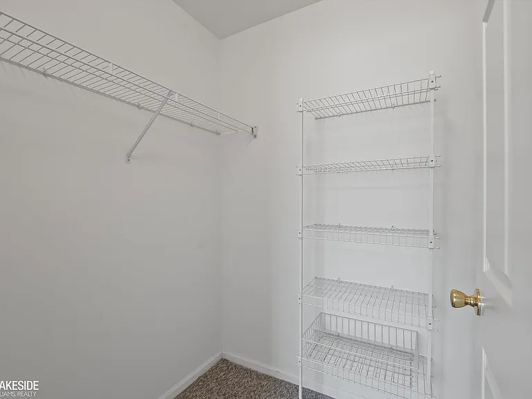 56429 SW Scotland Blvd — Photo 16