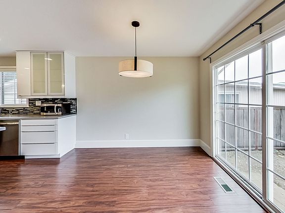 5th image of 47 Wembley Dr