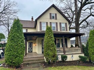 1310 Delaware St, Dunmore, PA 18509