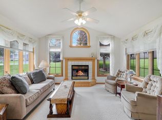 6105 Creekview Ln N, Brooklyn Park, MN 55443