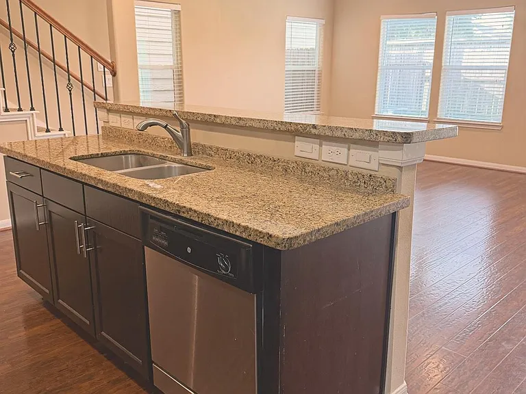 17145 Wilthorne Gardens Ct — Photo 2