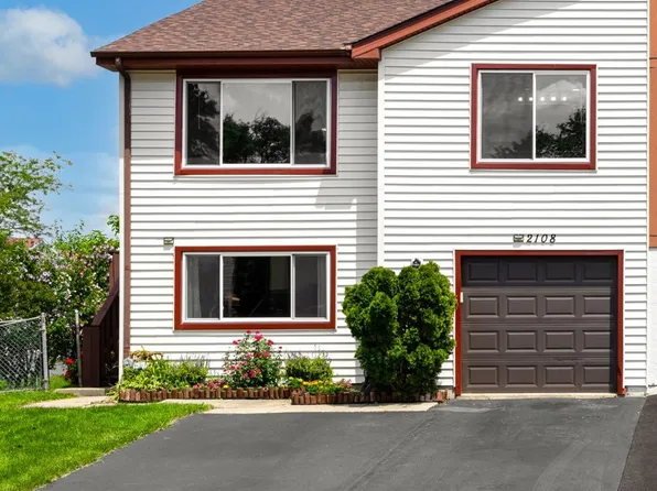 2108 Leeward Ln, Hanover Park, IL 60133