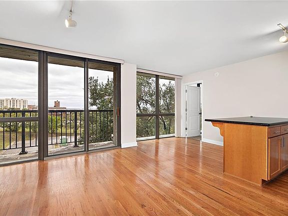 5th image of 600 Admiral Blvd APT 603