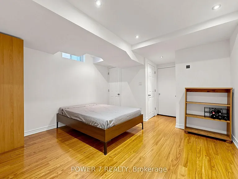 117 Saint Urbain Dr — Photo 42