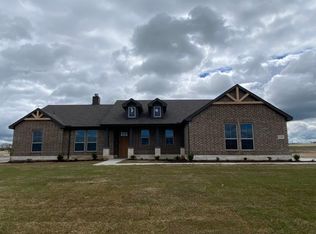 144 Llanos Dr, Decatur, TX 76078