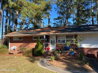 1123 Candlewood Dr, Kinston, NC 28501